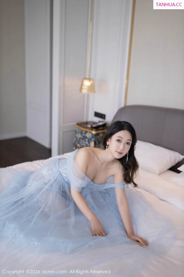唐安琪  [XiuRen]高清写真图 2024.12.02 No.9538 唐安琪 礼裙美腿第32张图片